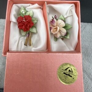 VIntage Capodimonte Flower Brooch Lot of 2